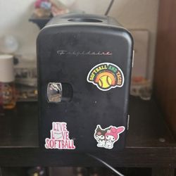Frigid Air Mini Fridge