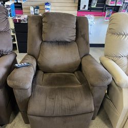 Golden Tech PR632 Power Lift Chair Size Medium