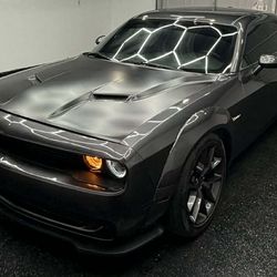 2020 dodge challenger sxt