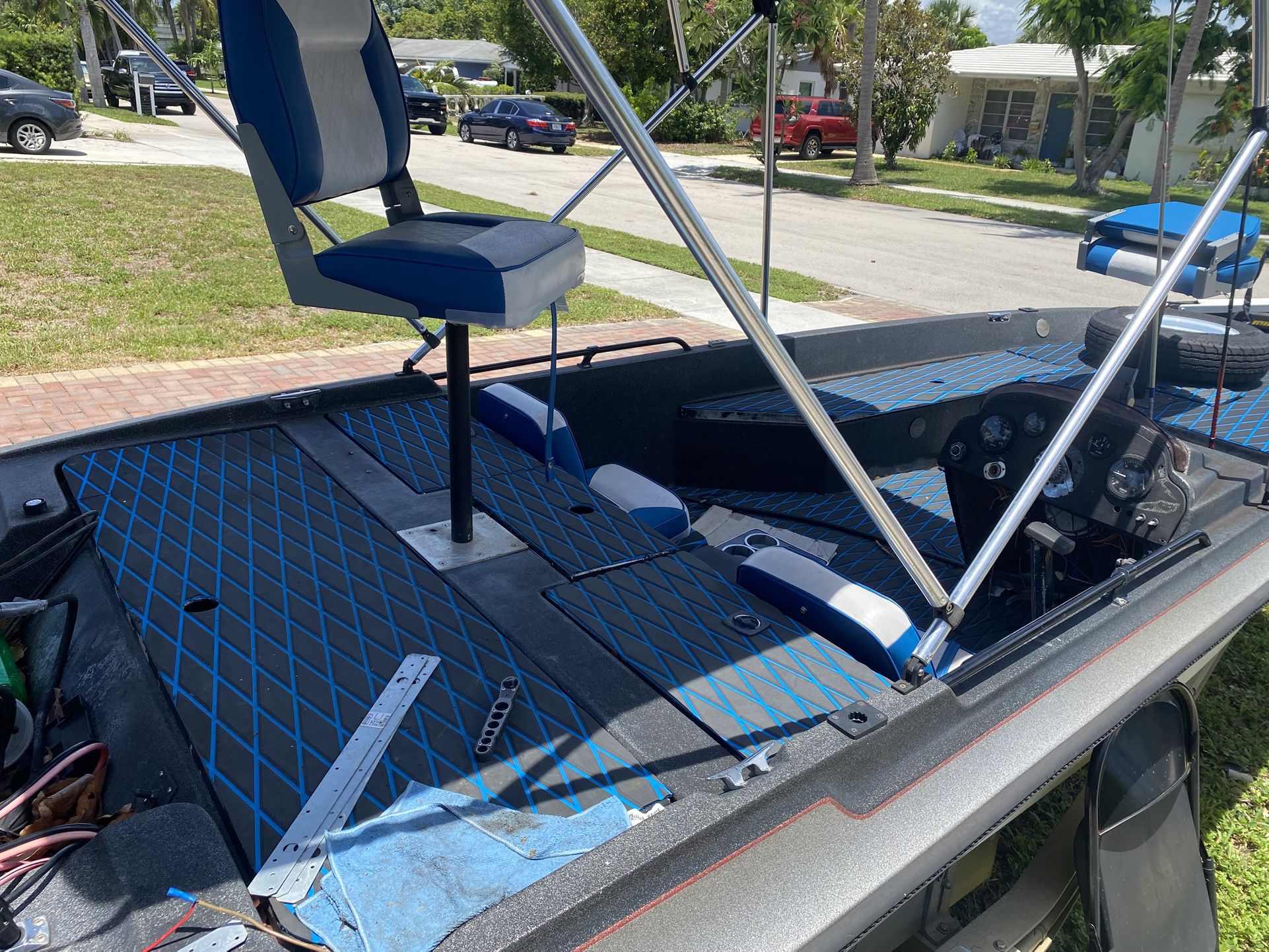 Stratos Boat