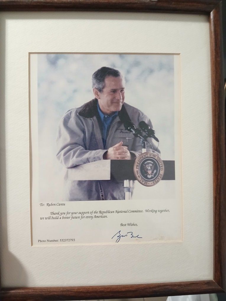 GEORGE BUSH PORTRAIT SIGNED (2002 RNC)