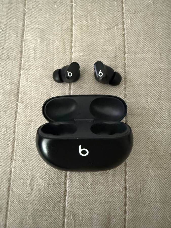 Dre Beats Studio Buds