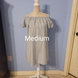 Romeo & Juliet Couture Medium Womens Dress 
