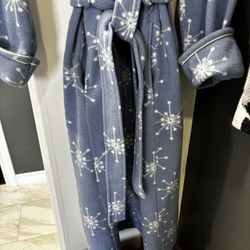 Ladies warm cozy full length bathrobe