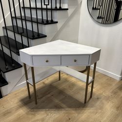 Corner Desk with 2 drawers