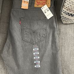 Men’s Levi’s 501 38 x 32 NEW
