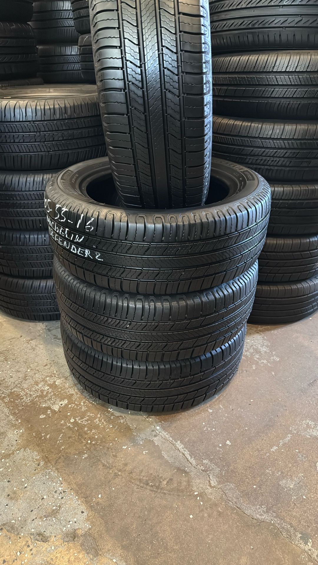 SET MICHELIN DEFENDER2 (4) 205/55 R16