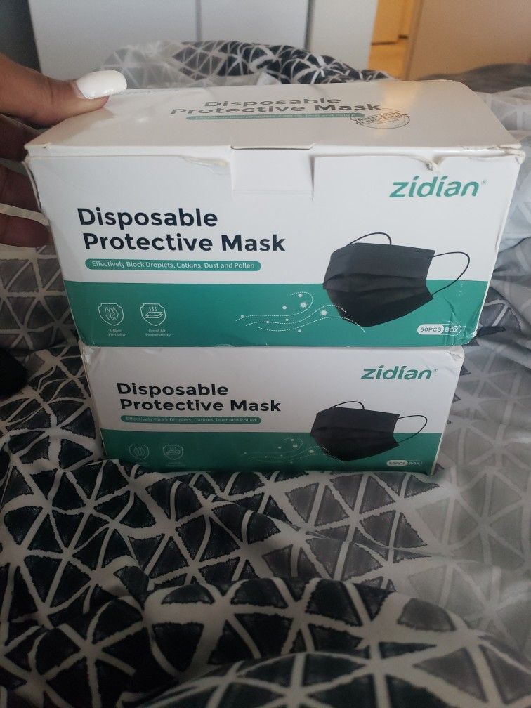 98 Black Disposable Protective Face Mask 😷