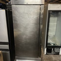 Reach In Refrigerator Single Door 