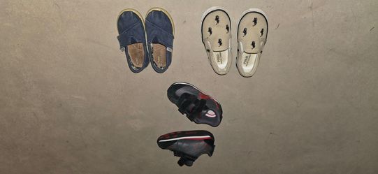 Infants Shoes - Size 6