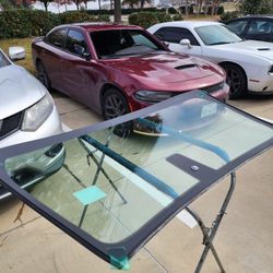 Windshield Replacement 