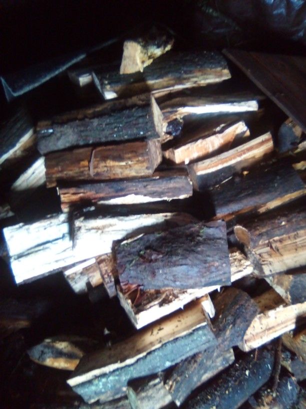 Hardwood, Seasoned Firewood