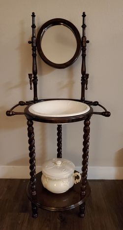 Antique Victorian Style Washstandl
