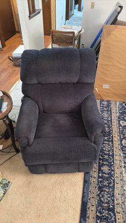 LazyBoy Power Lift Chair