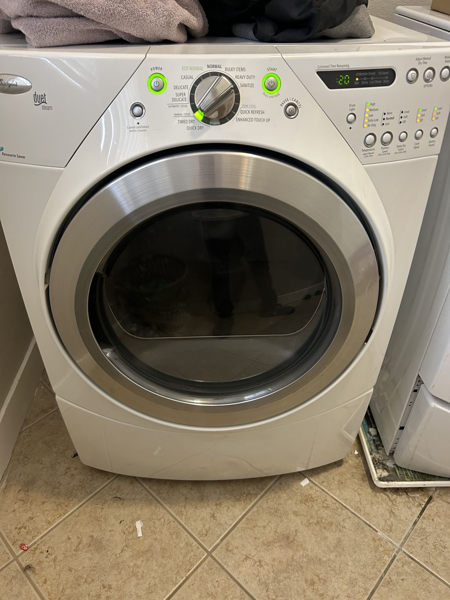 Washer and gas dryer.