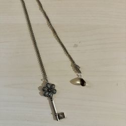 Flower Key Shape Necklace - Free With Any Purchase 