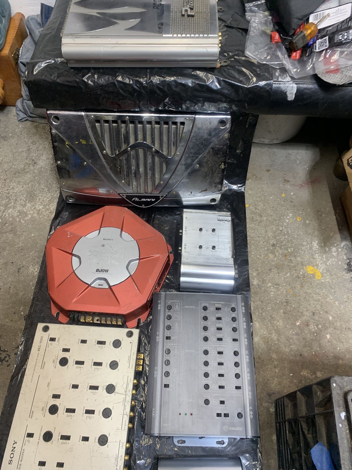 Car Amplifiers And Crossovers