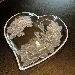 Mikasa Studio Nova Crystal Winter Rose Heart Platter And 2 Heart Appetizer Bowls