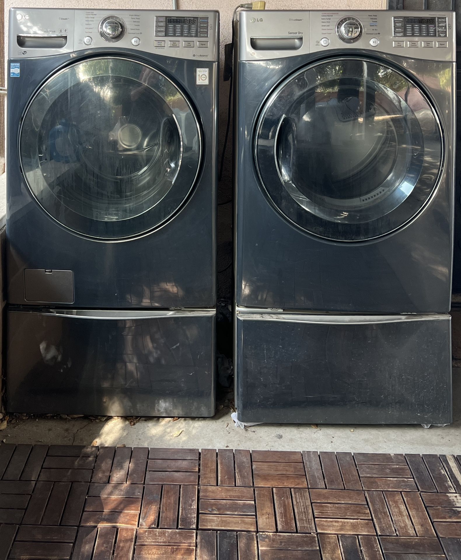 LG True Steam Washer and Dryer 