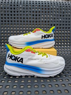 Hoka Clifton 9 Sneakers