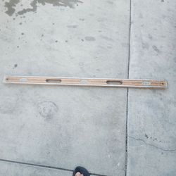 4 feet level