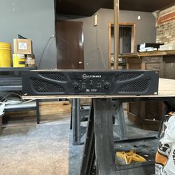 Crown XLi 1500 Professional audio amplifier 