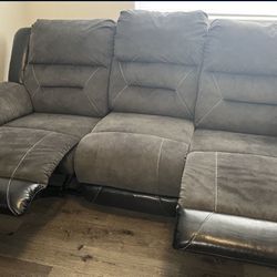 2-piece Couch Set (recliners)