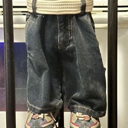 Roller Skating Plant Dude