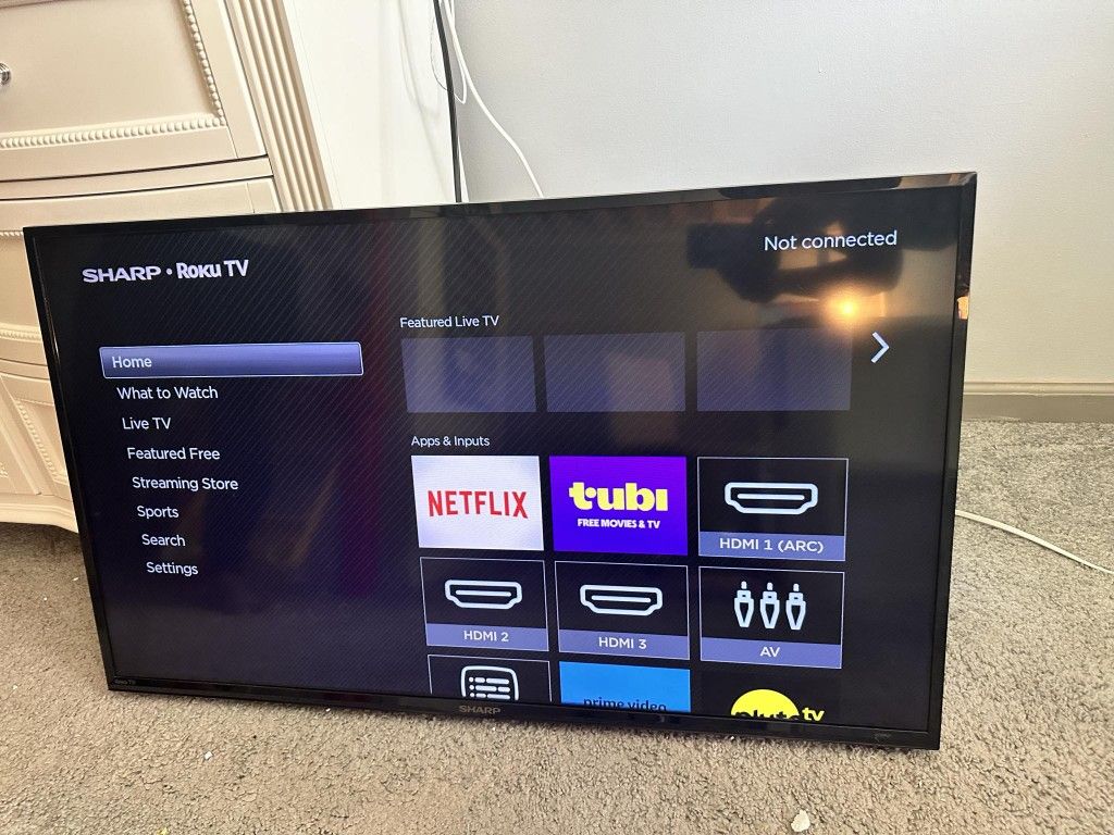 42 sharp Best Buy built in Roku smart tv remote included