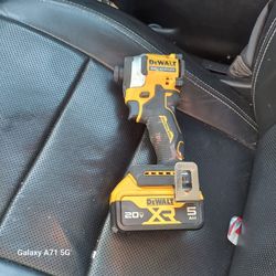 Impact Drive Baterie And Charger 