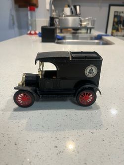 Vintage ERTL 1913 Ford Model T Van Bell Telephone Coin Bank