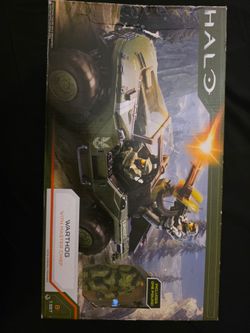 Halo Warthog with Master Chief Figure Set