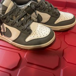 Gray dunks