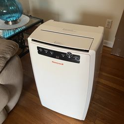 MOVING SALE- Honeywell Portable Air Conditioner with Dehumidifier & Fan