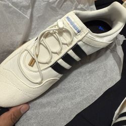 Adidas X Bad Bunny Size 9.5 Men’s