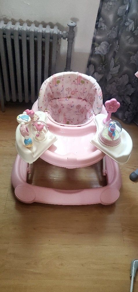 Basinet And Walker Combo