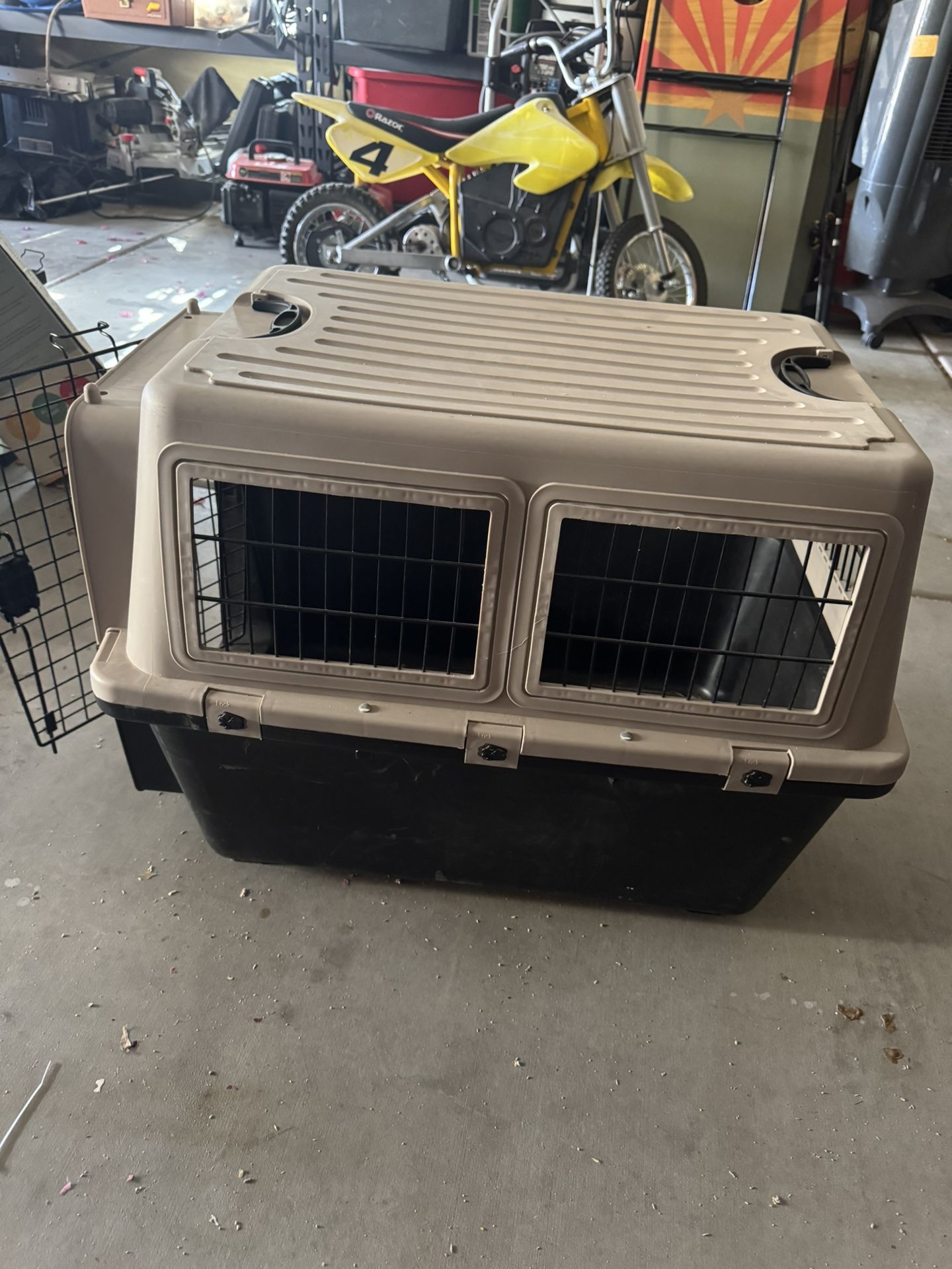 Medium Dog Crate