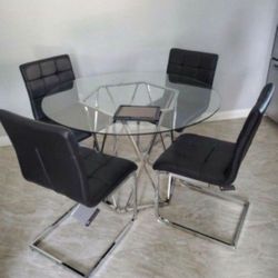 Chrome Black Chairs And Top Glass Round Dining Table ✅ Kitchen / Dining Room 💥 Brand New ☄️