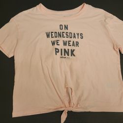 Mean Girls Youth Crop Top “On Wednesdays We Wear Pink” Old Navy Size XL (14/16)