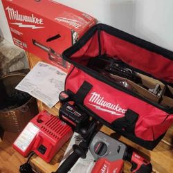 Milwaukee M18 'Fuel' 1" SDS Plus Rotary Hammer,M12 Universal HEPA Dust Extractor, Batteries, Charger