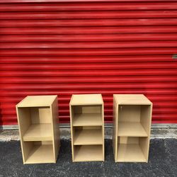 SHELF MOBILE/ STORAGE UNIT/ SET OF 3/ IN GREAT CONDITION/ DELIVERY NEGOTIABLE
