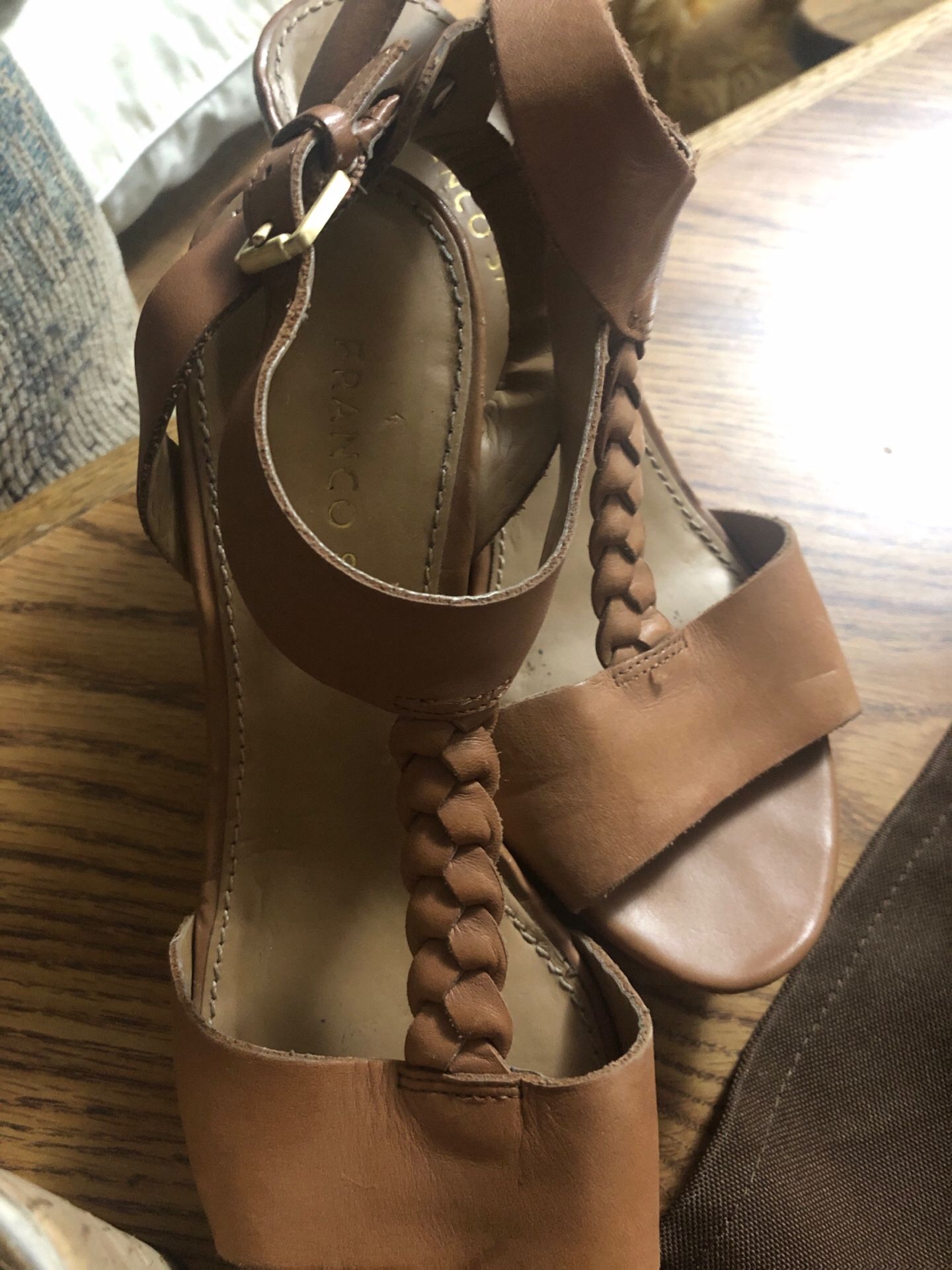 Here another pair of sandals wedge heel size 7 tan light weight