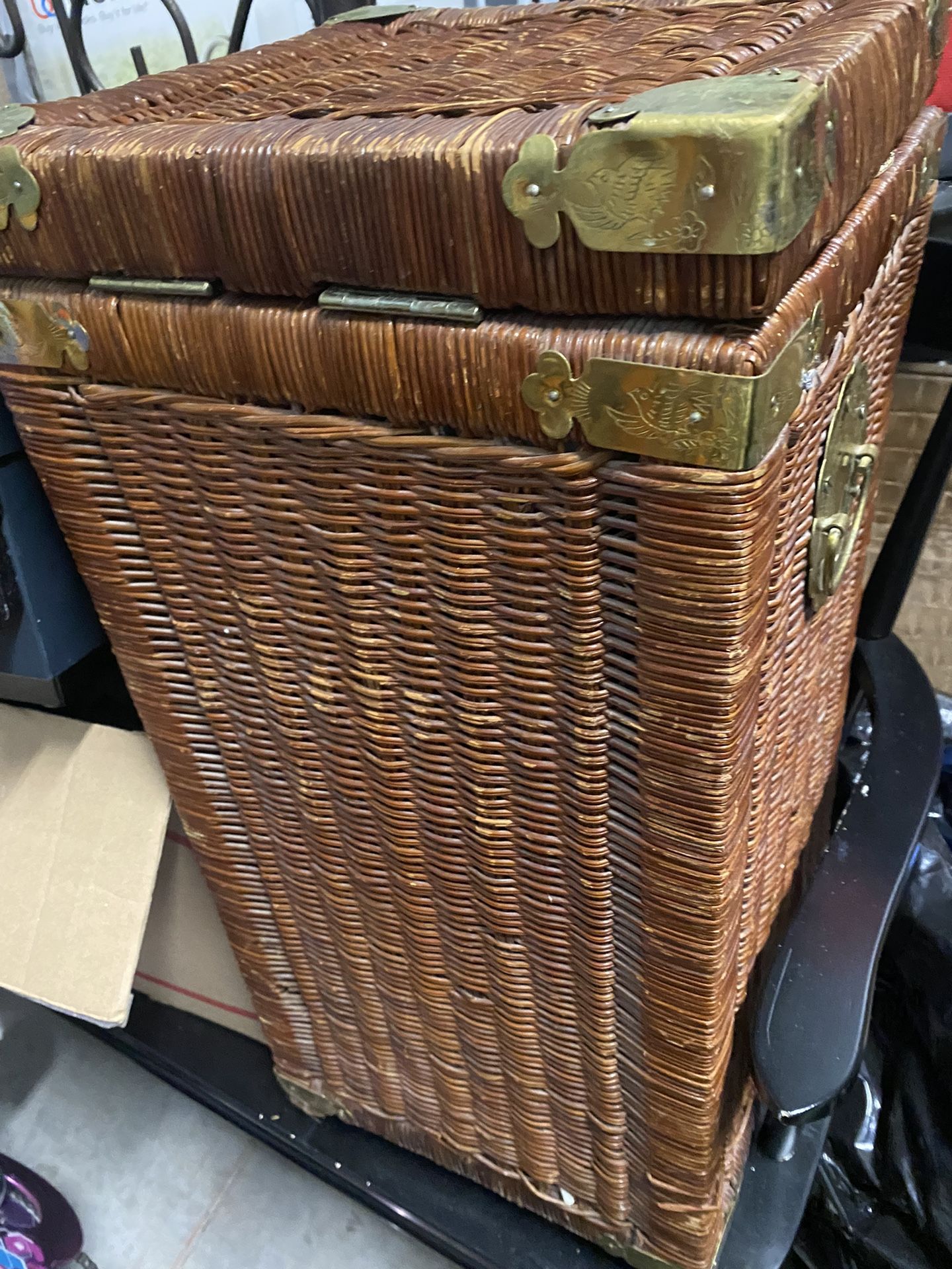 Sesta Para Ropa De Banbu