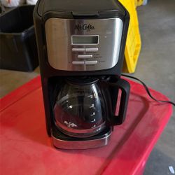 Mr Coffee.  Coffee Maker (10$)