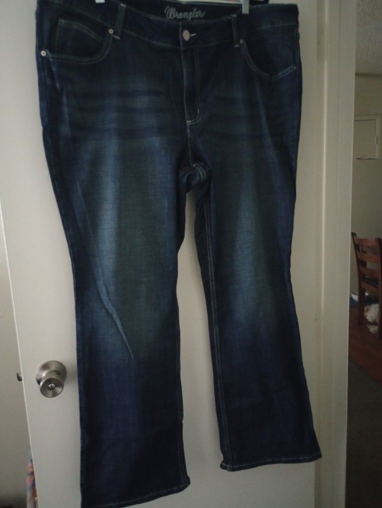 Women's Plus Size Wrangler's Boot Cut Denim 22x32