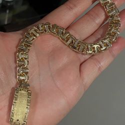 10k Gold Bracelet 