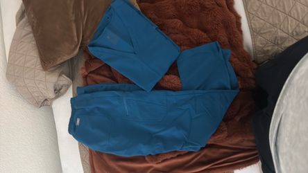 Figs scrubs set