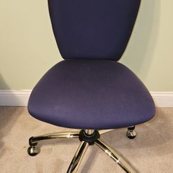 Pottery Barn Teen Desk Chair - LIKE NEW