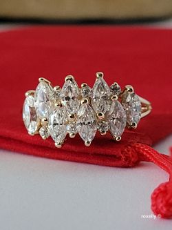 ⛔️ RESERVED ⛔️ 14k Size 8.75 Precious Solid Yellow Gold Cubic Zirconia Ring!/ Anillo de Oro con Circonitas Cúbicas! 👌🎁