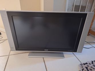 Phillips 32-in TV
